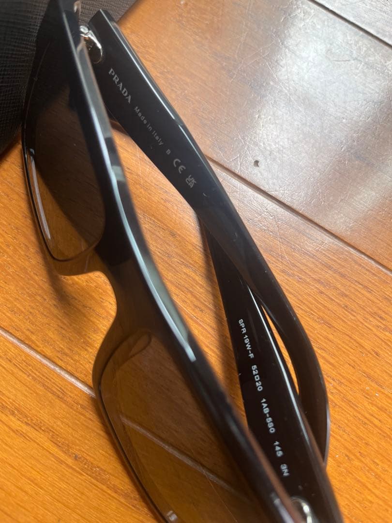 PRADA SPR 19W-F 52220 サングラス