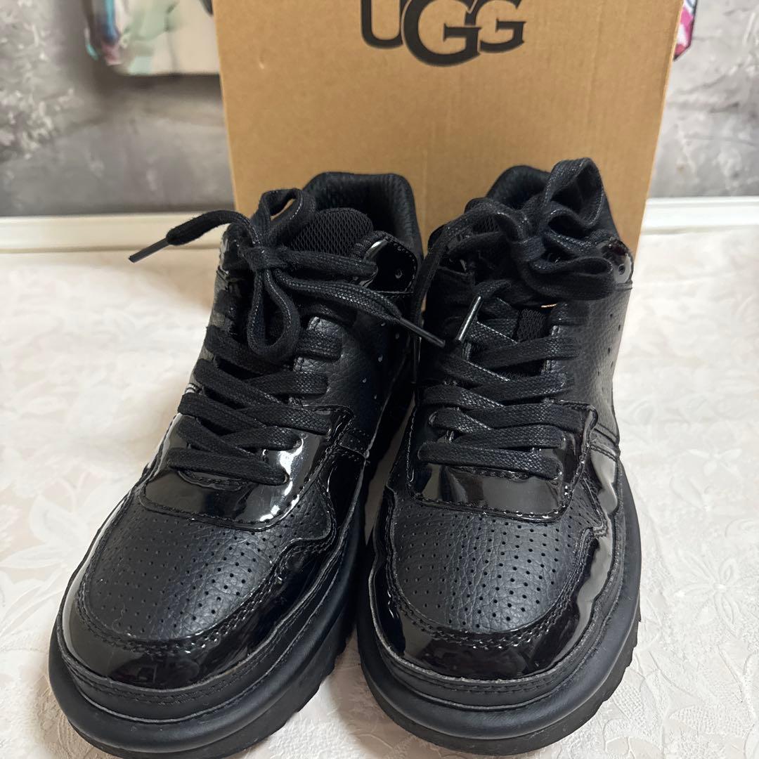 《限定値下げ》UGG ブラック スニーカー