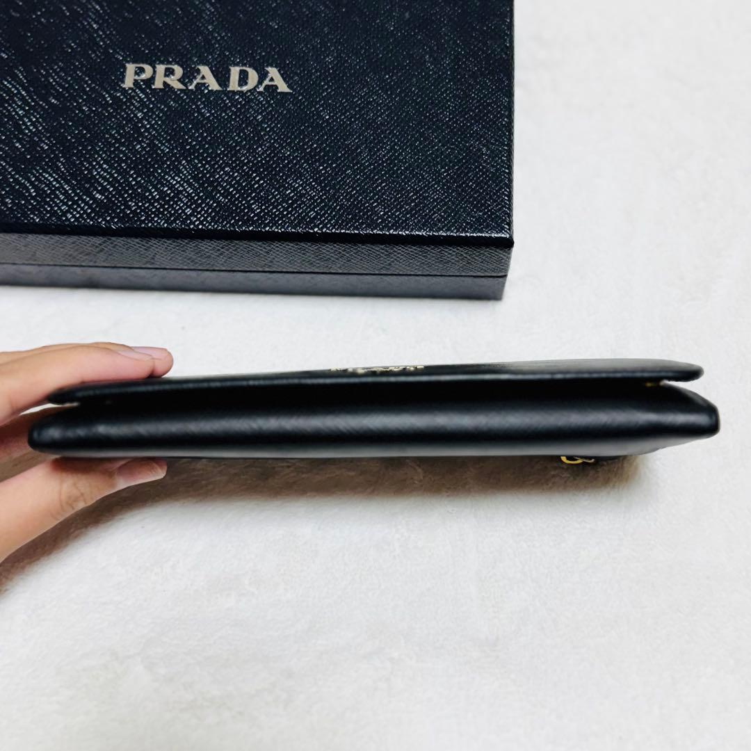 Prada プラダ　長財布　サフィアーノ　ゴールドロゴ