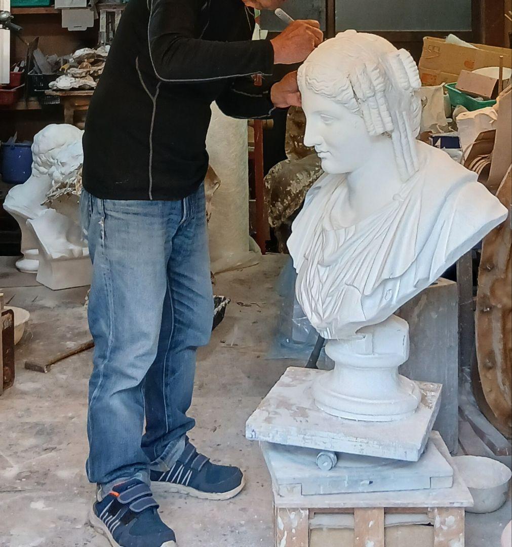 ジョルジョ首像。(高さ60cm)