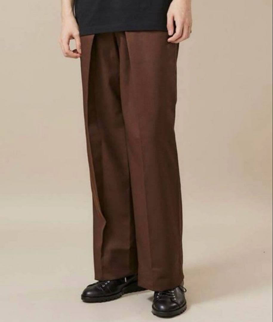 TAKATO着用JOHNLAWRENCESULLIVAN WideTrouser