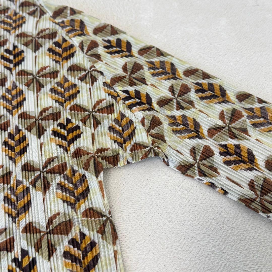 極美品✨PLEATS PLEASE プリーツ　長袖　トップス　クローバー　総柄