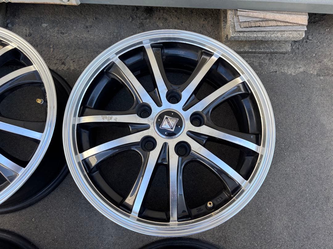 15インチ ブラック/シルバー ホイール 4本セット　6J 114.3