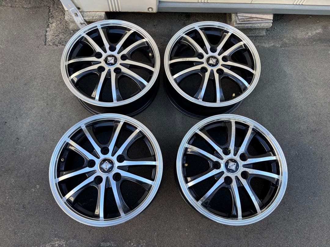 15インチ ブラック/シルバー ホイール 4本セット　6J 114.3