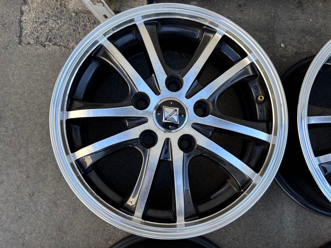 15インチ ブラック/シルバー ホイール 4本セット　6J 114.3