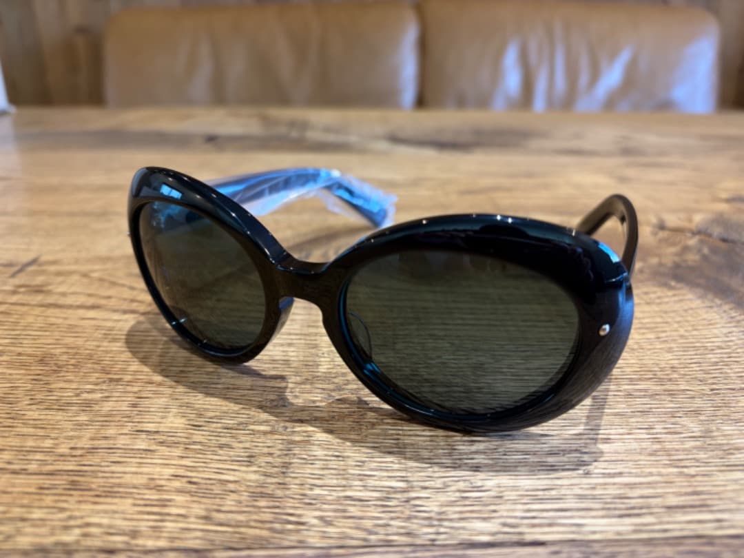 ✓NUMBER (N)INE ブラックサングラス ケース付き