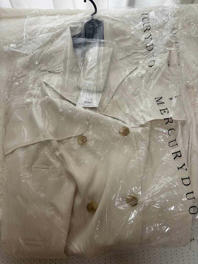 MERCURYDUO バックチュールトレンチコート ホワイト