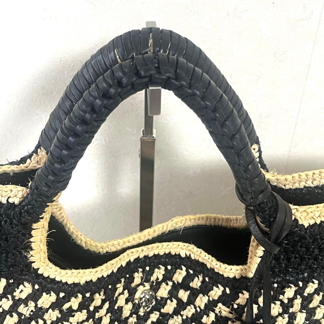 ヘレンカミンスキー　ラフィア　かごバッグ　トートバッグ　チャーム　レザーハンドル