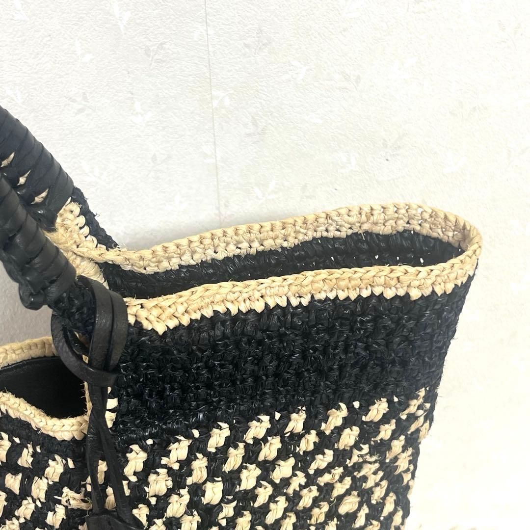 ヘレンカミンスキー　ラフィア　かごバッグ　トートバッグ　チャーム　レザーハンドル