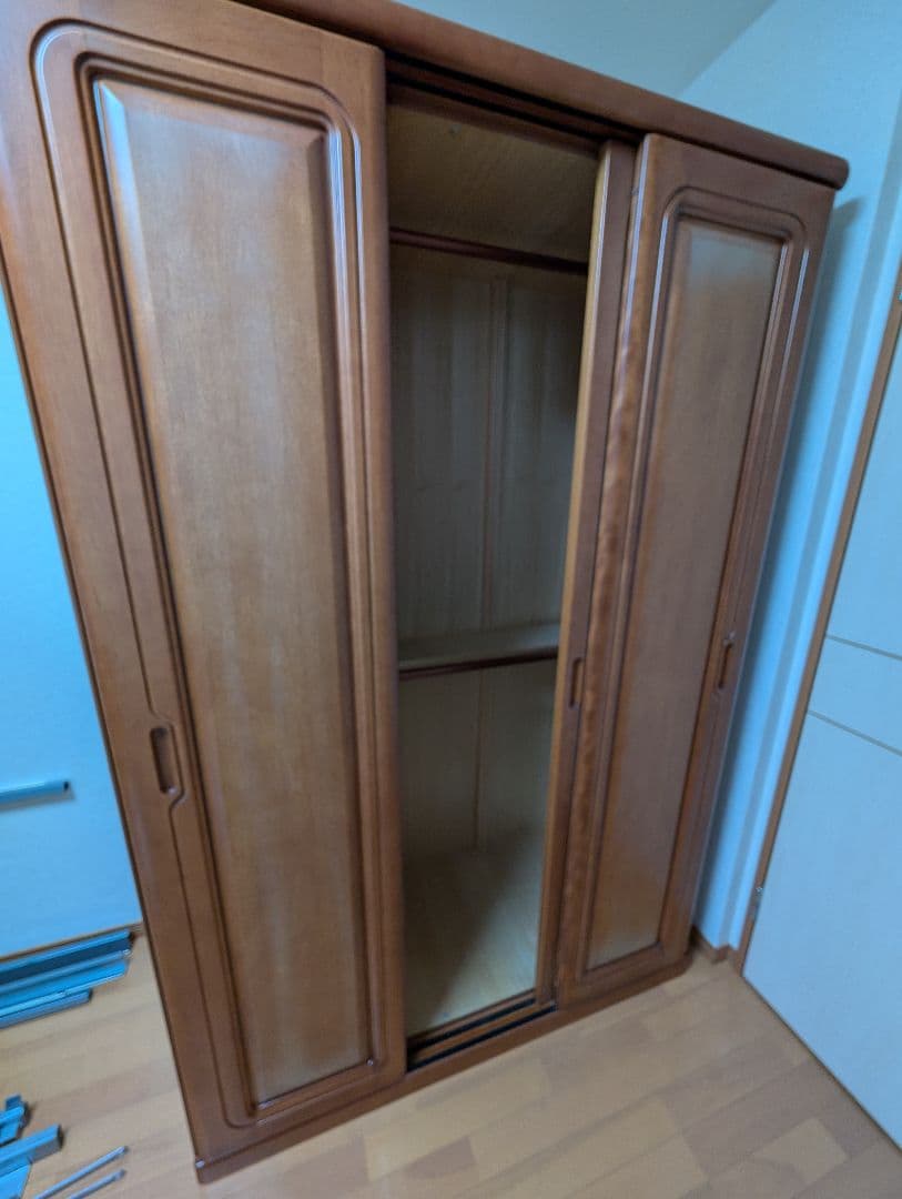 5月処分予定 送料のみ 木製タンス 3ドア 引き戸 大きな鏡付き