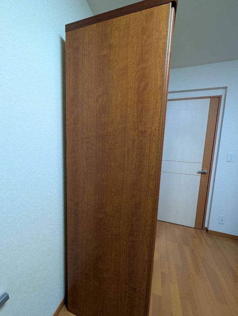 5月処分予定 送料のみ 木製タンス 3ドア 引き戸 大きな鏡付き