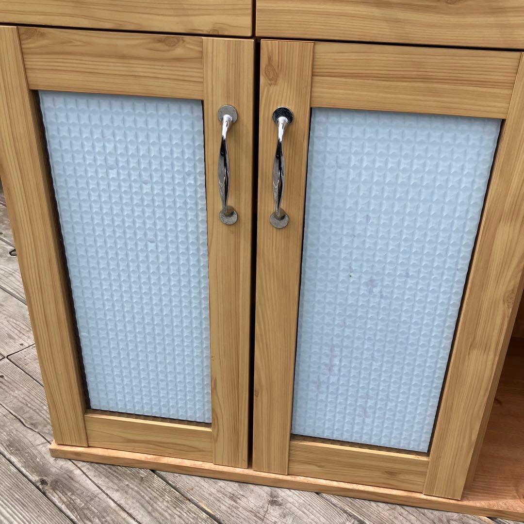 北欧レトロ モザイクガラス扉 木製サイドボード 飾り棚 食器棚 カップボード