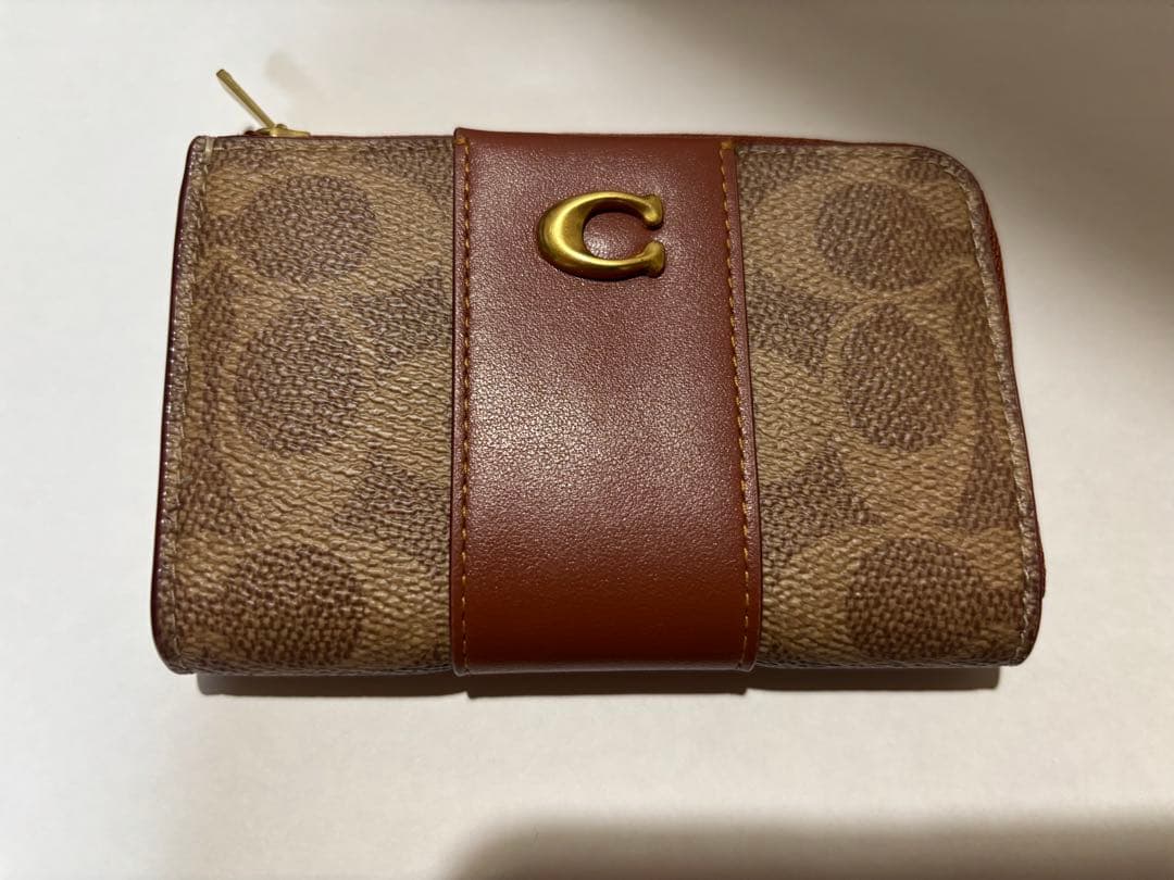 【美品】COACH エッセンシャルLジップ キーケース シグネチャーキャンバス