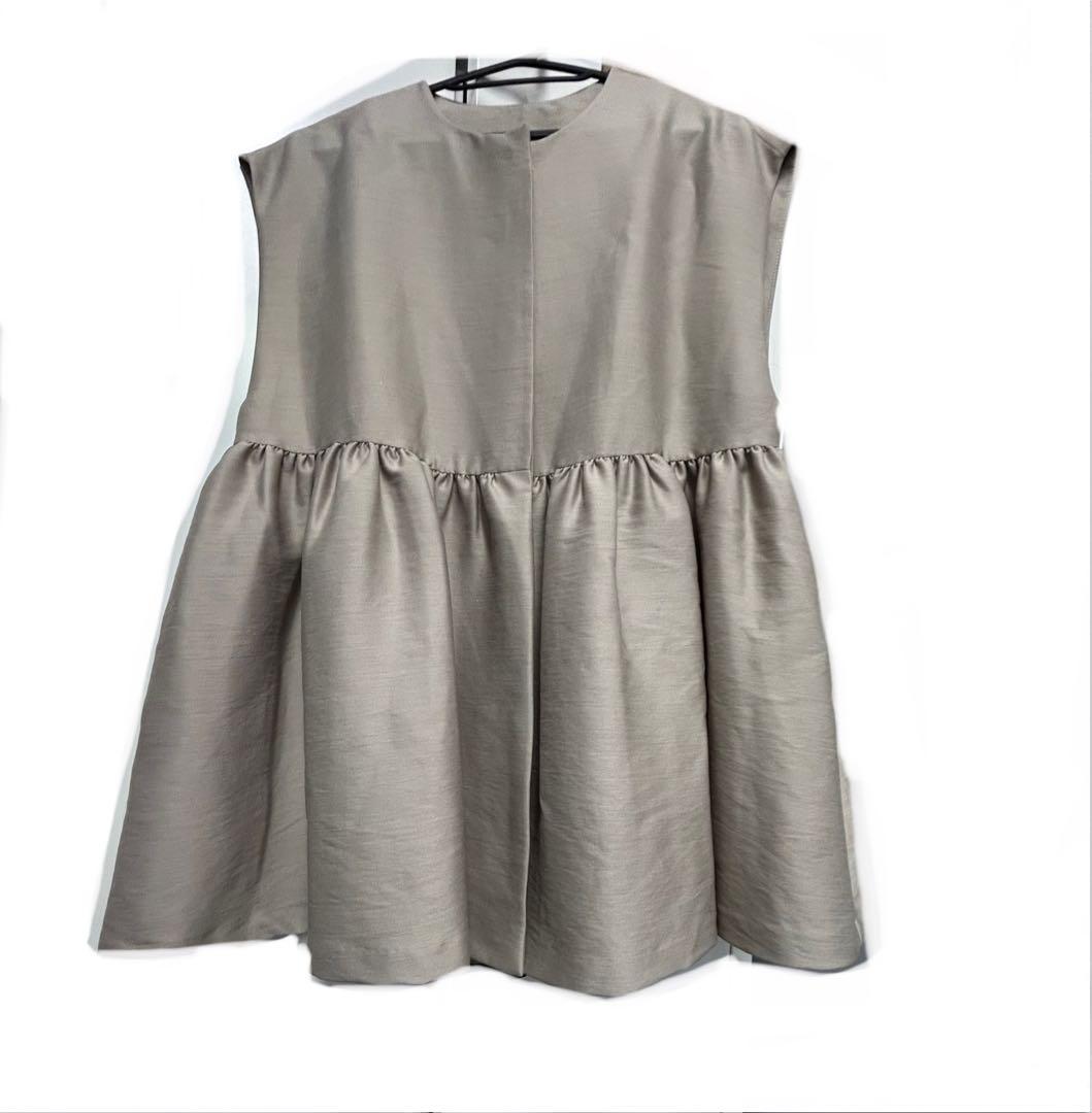 BEARDSLEY ペプラムギャザージレ