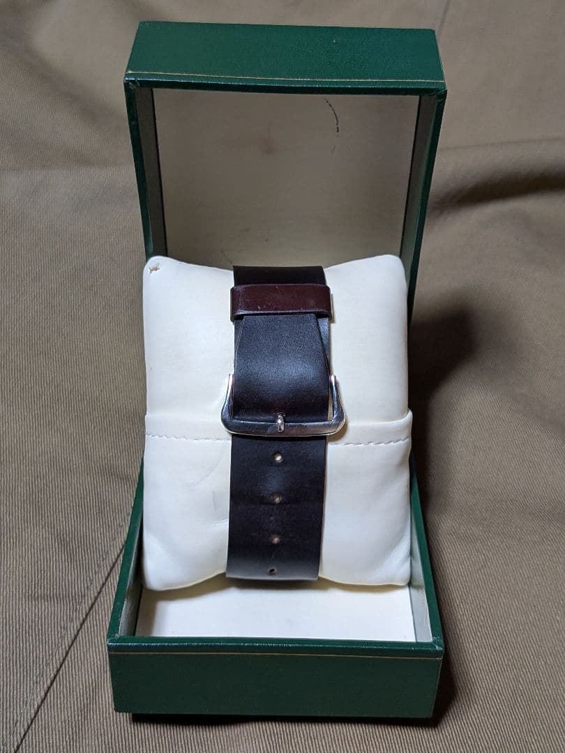 日本軍　陸軍　将校　腕時計　防塵　防湿　二重ガラス　レプリカ　電池式　　可動