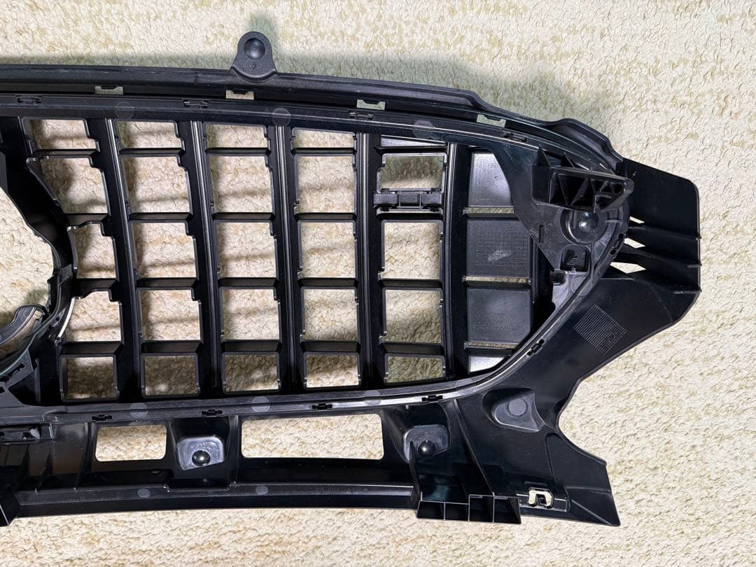 メルセデスAMG GLA 45 S純正 パナメリカーナグリル AMGエンブレム付