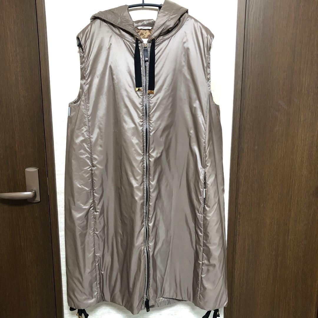 8/10限定値下げMaxMara The Cube ベージュダウンベスト　42