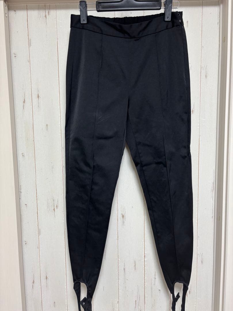 ヴェルメイユパーイエナNYCロゴ トレンカのセットです。