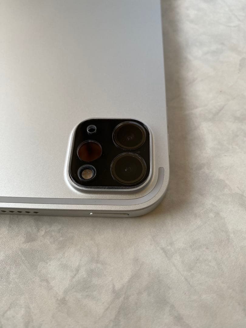 iPad Pro（12.9インチ）（第5世代）M1 バッテリー最大容量86%