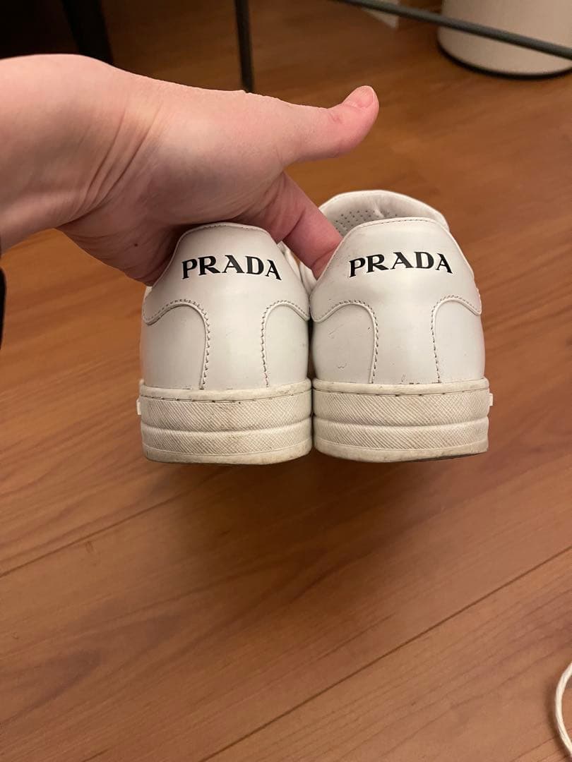R2 使用回数10回程 PRADA ホワイトレザー スニーカー