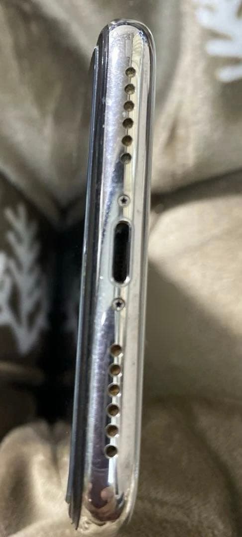 Apple iPhone X シルバー 本体　64BG