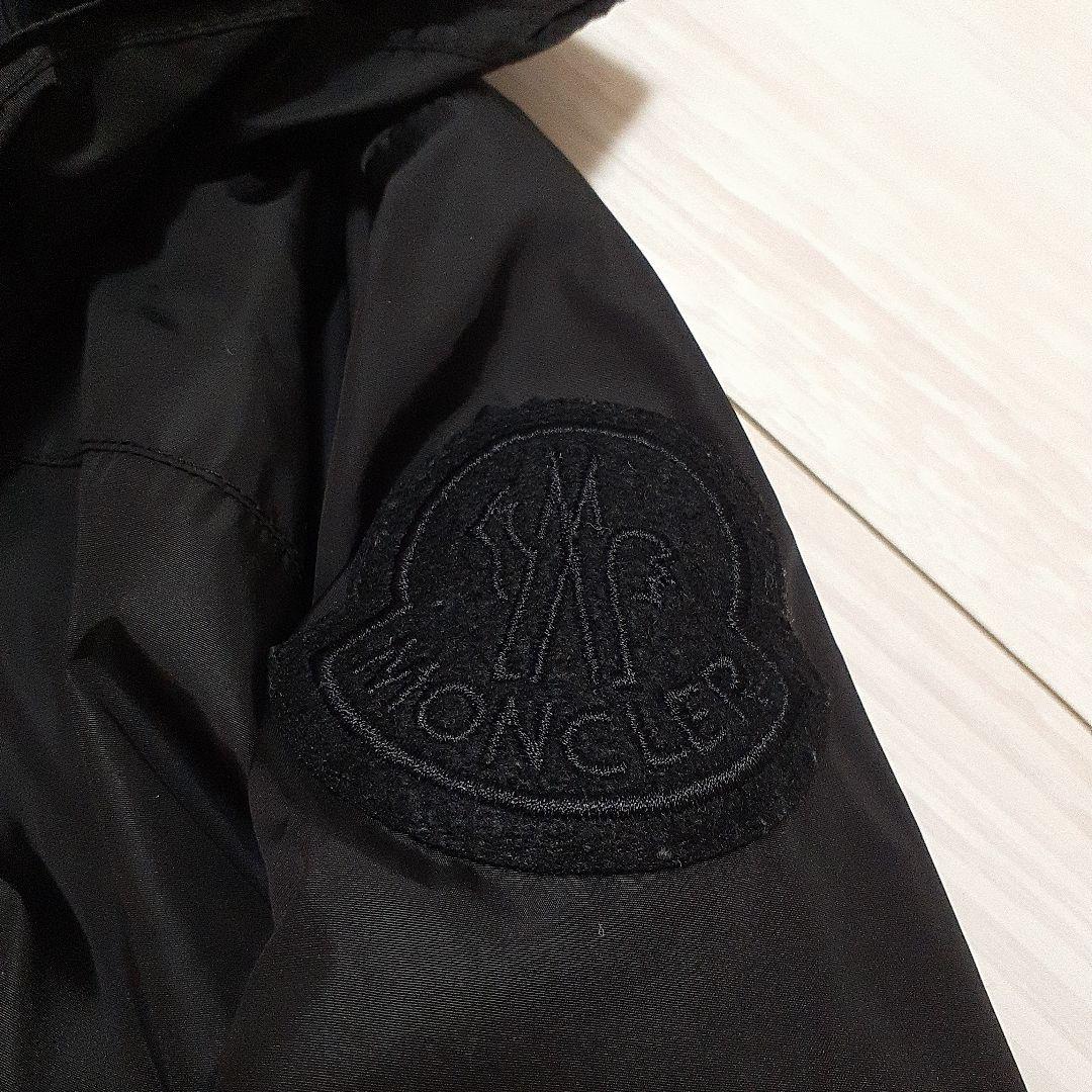 MONCLER フード付きブラックジャケット 140cm