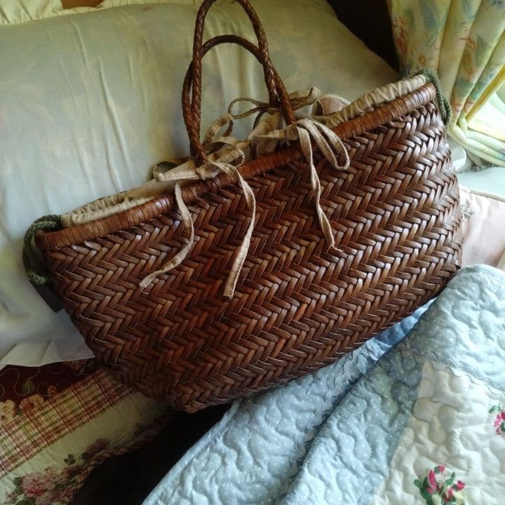 ブラウン 皮 編み 籠バック 高級