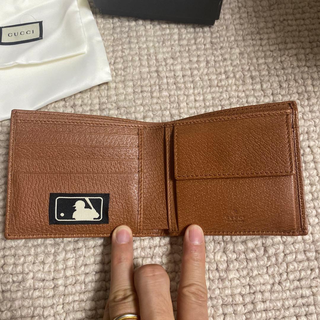 GUCCI ニューヨーク・ヤンキース 二つ折り財布