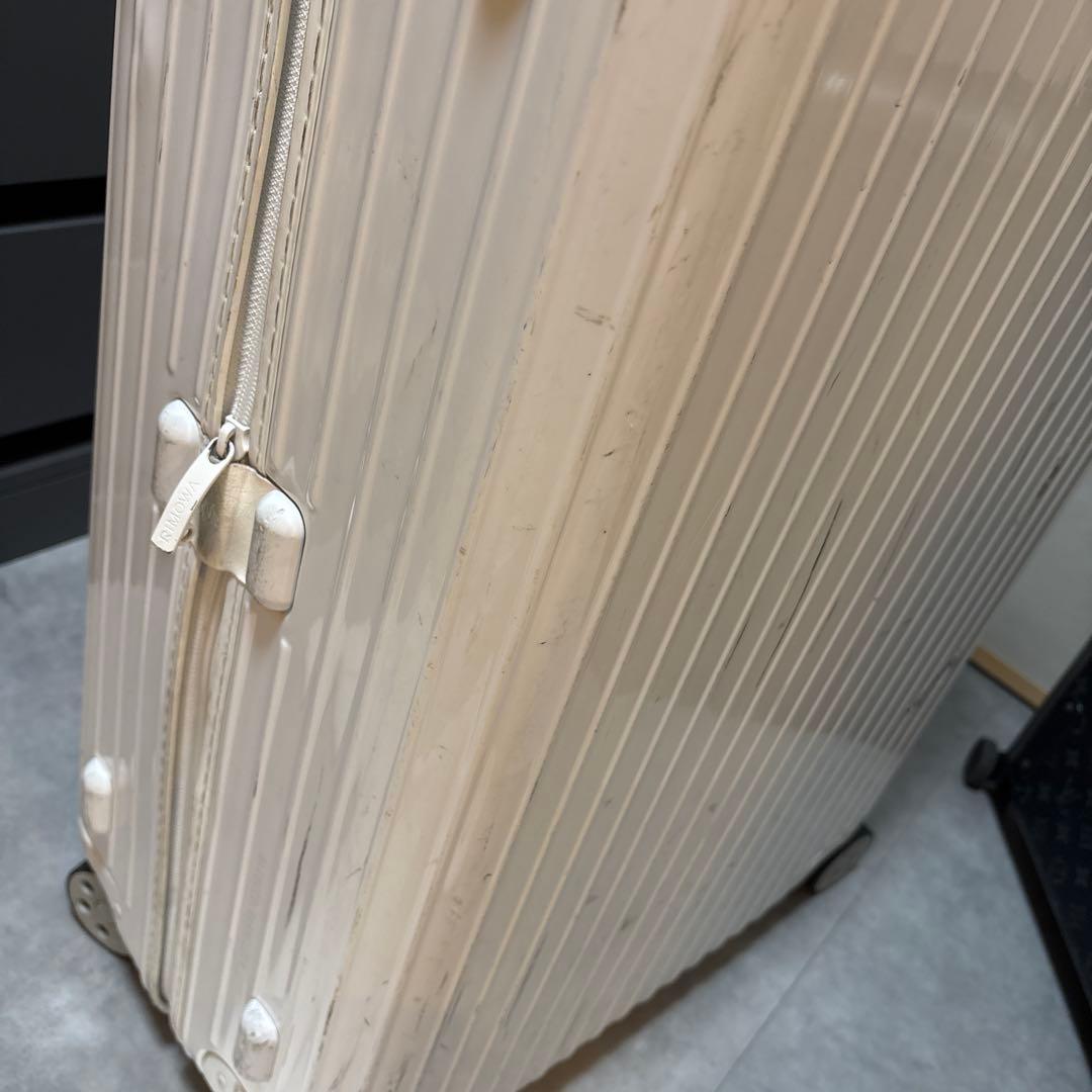 RIMOWA ホワイト 中型キャリーケース