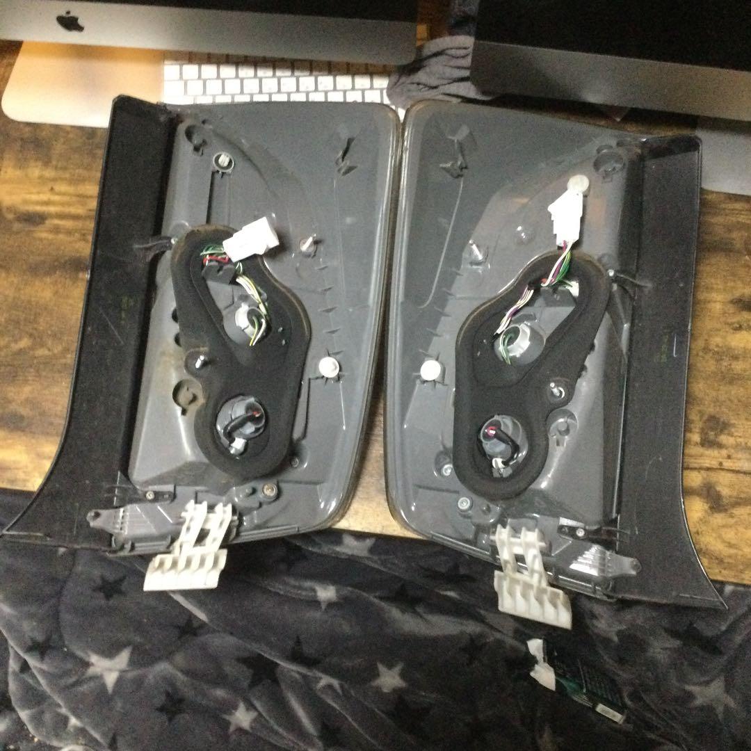 ひろ　トヨタ30プリウス G's 30系 純正テールランプ左右　美品