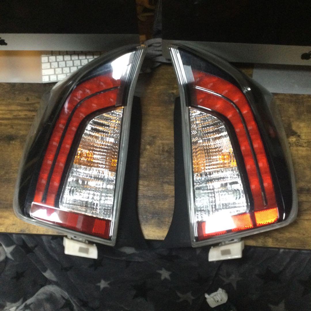 ひろ　トヨタ30プリウス G's 30系 純正テールランプ左右　美品