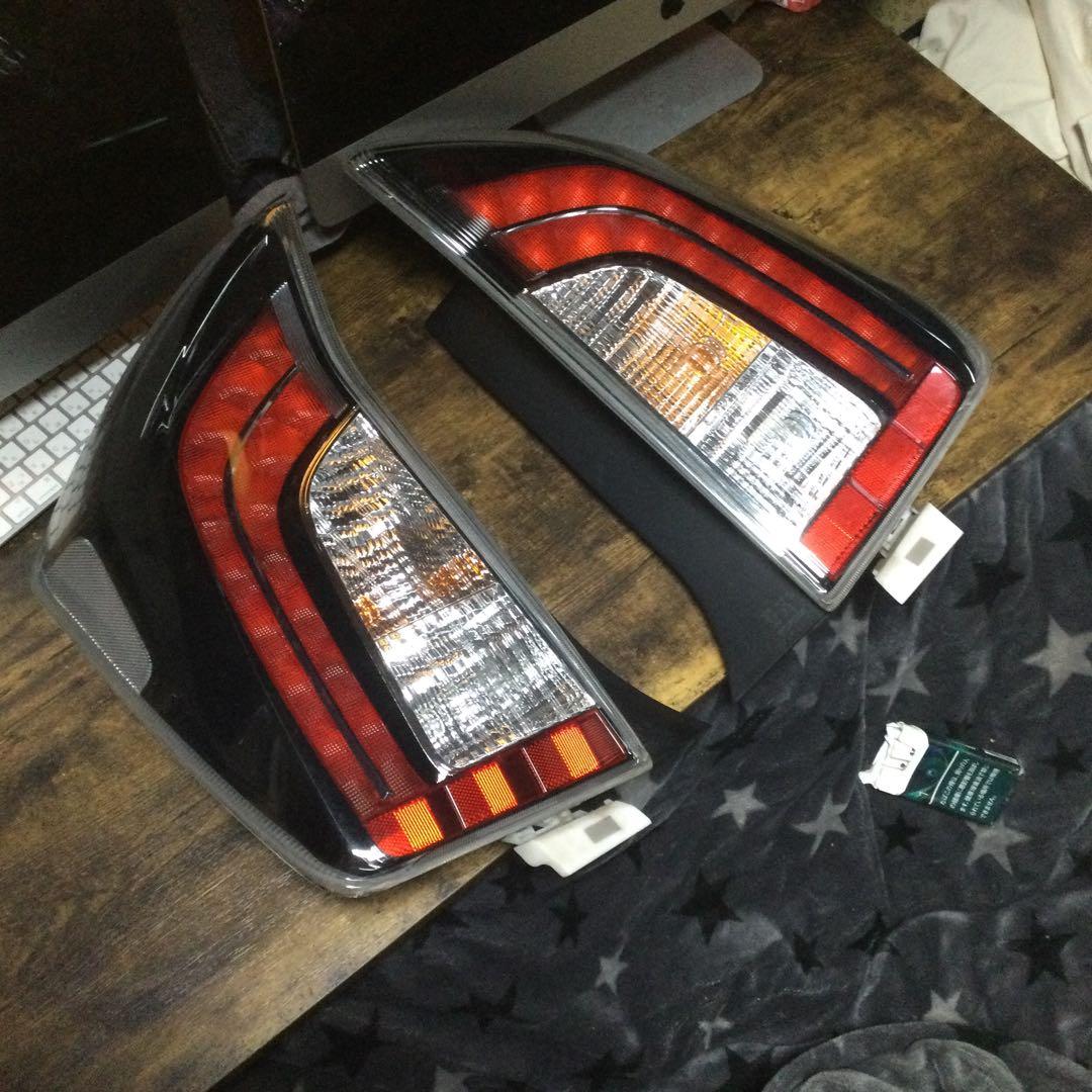 ひろ　トヨタ30プリウス G's 30系 純正テールランプ左右　美品