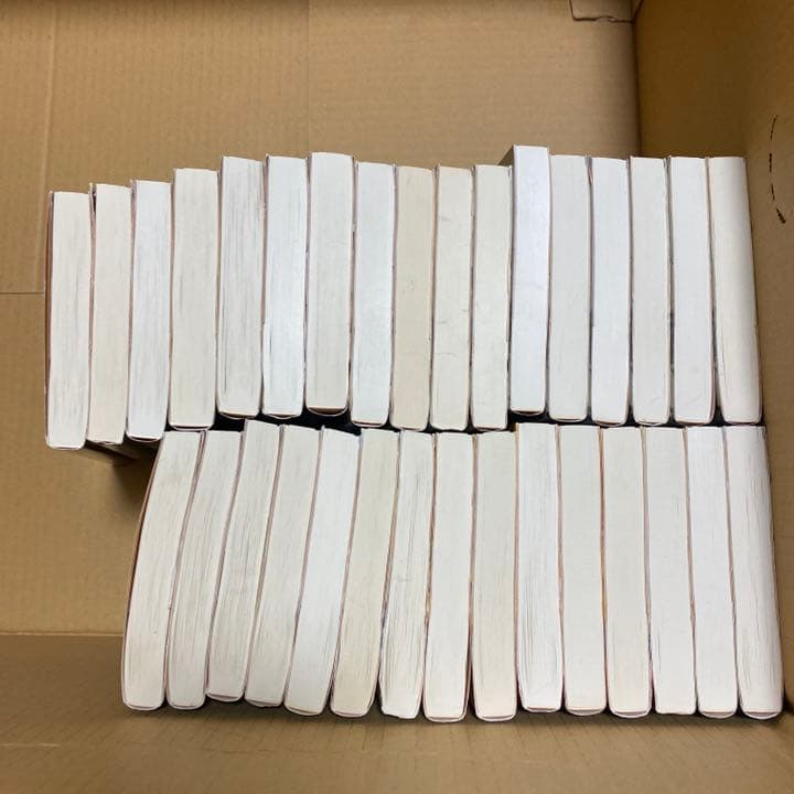 ジョジョの奇妙な冒険　文庫版　32冊