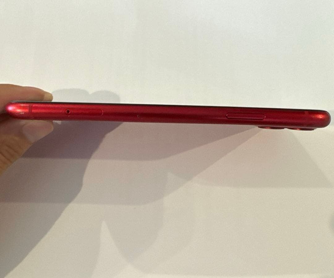 Apple iPhone 11 RED(PRODUCT）64gb 本体