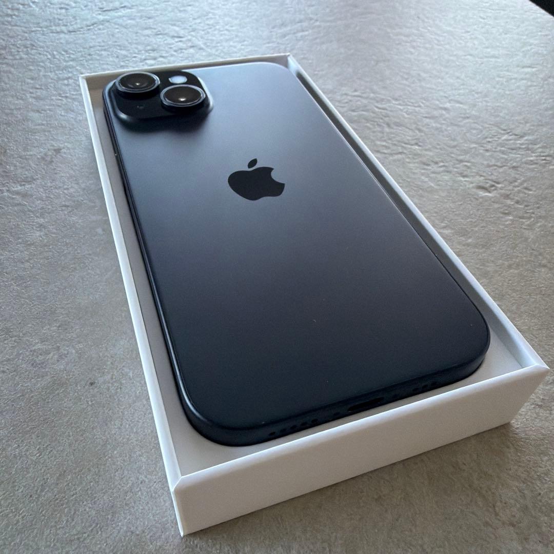 【美品】iPhone15 128GB SIMフリー　ブラック