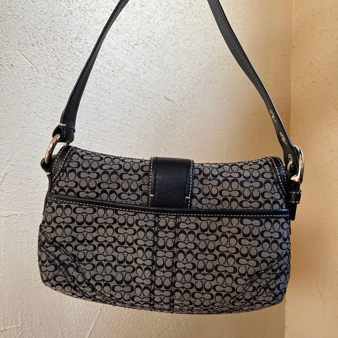 COACHソーホーシグネチャー　アクセサリーポーチ/ワンショルダーバッグ