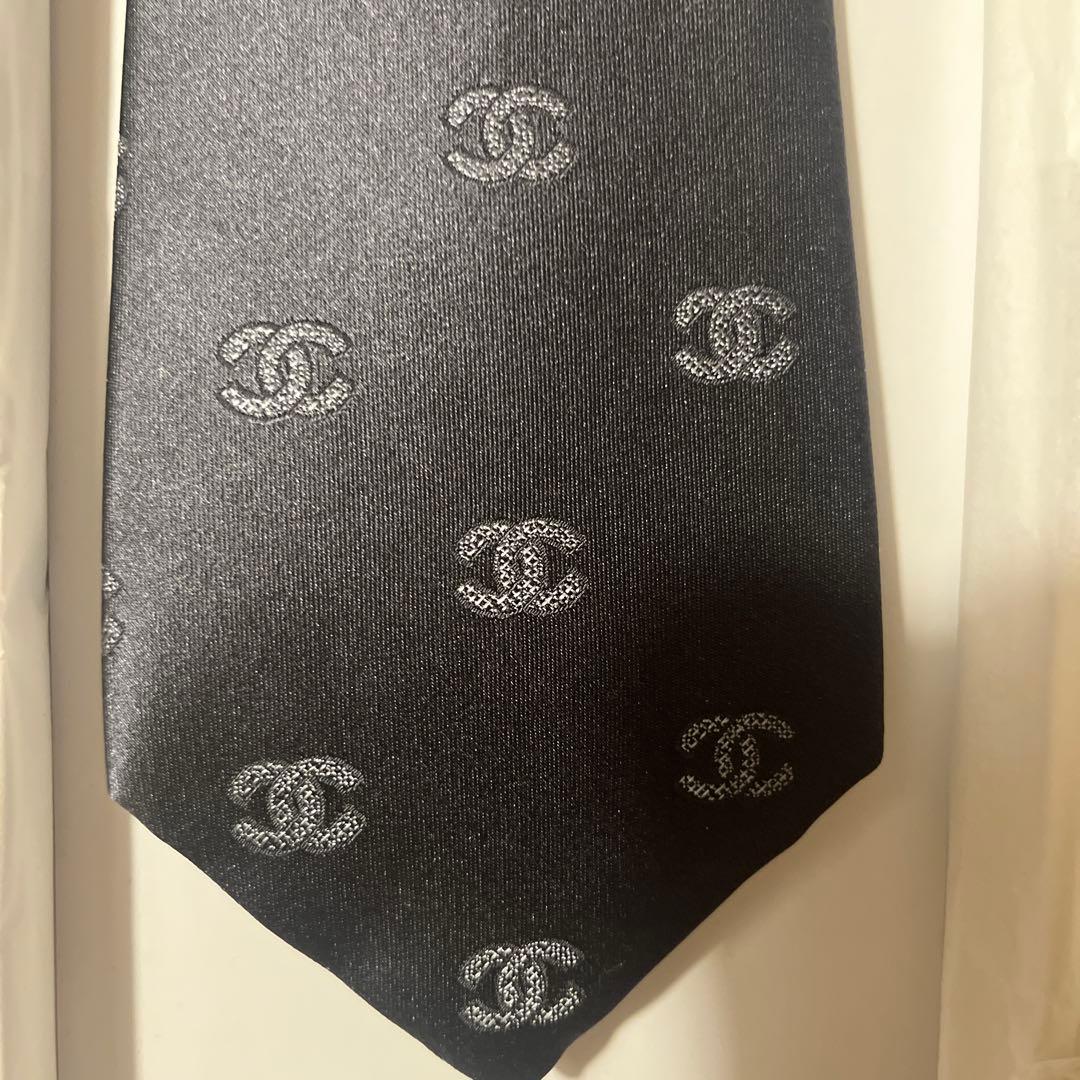 CHANEL ネクタイ オリジナルボックス&リボン付き