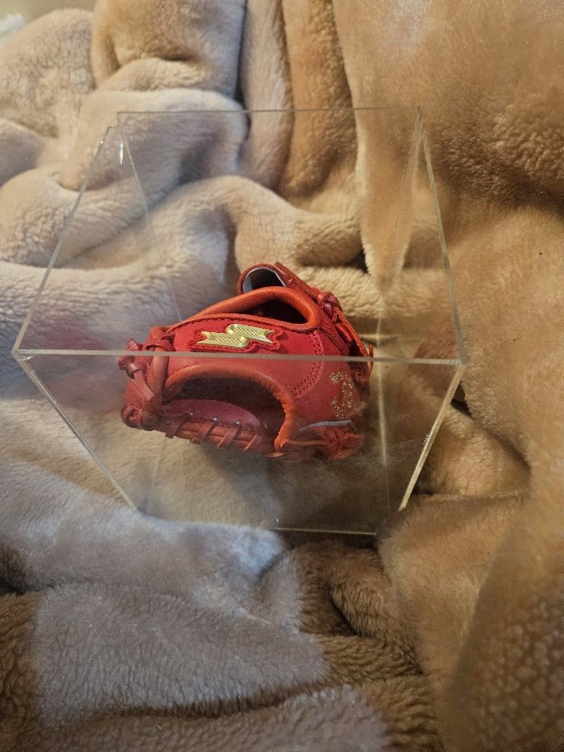 黒田博樹200勝記念ミニチュアグラブ