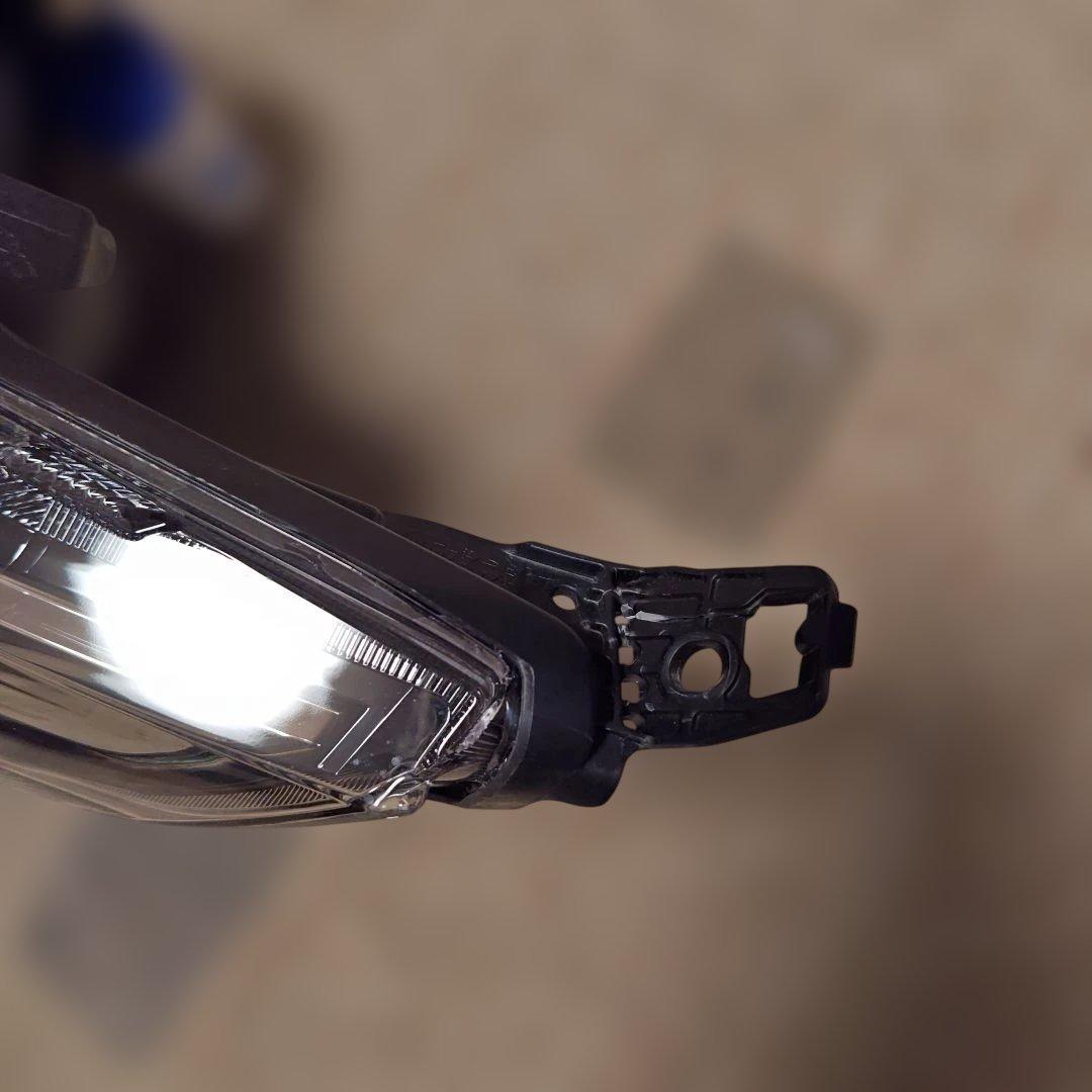 日産ルークス　ヘットライト•左