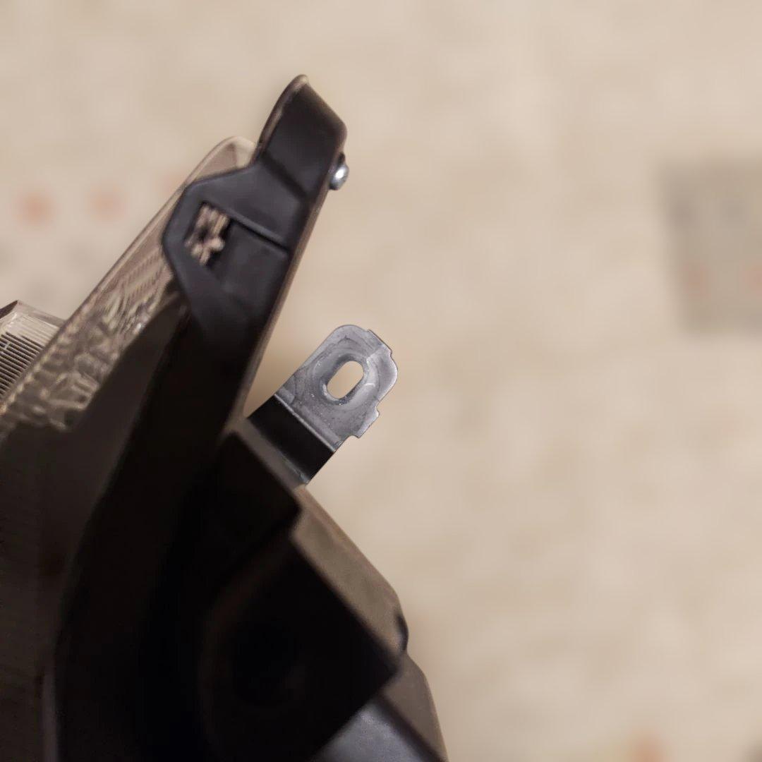 日産ルークス　ヘットライト•左