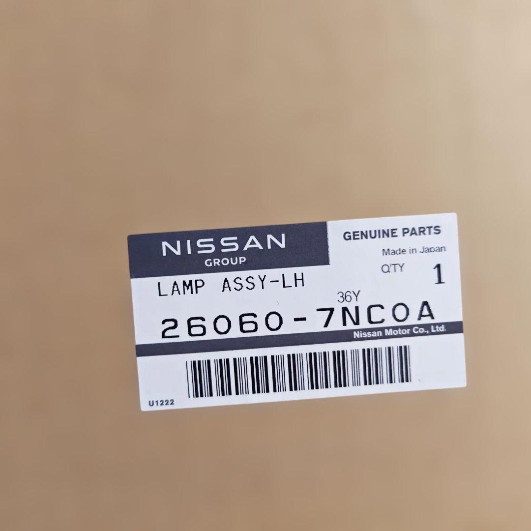 日産ルークス　ヘットライト•左