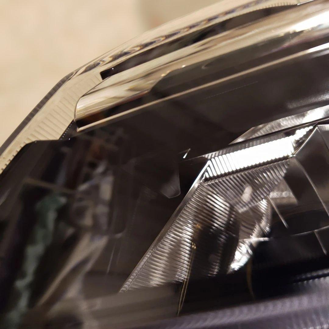 日産ルークス　ヘットライト•左