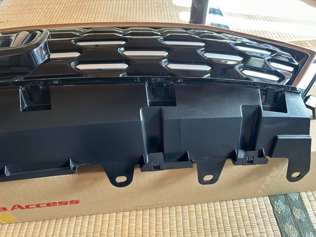 ヴェゼル RV フロントグリル　アーバンスタイル