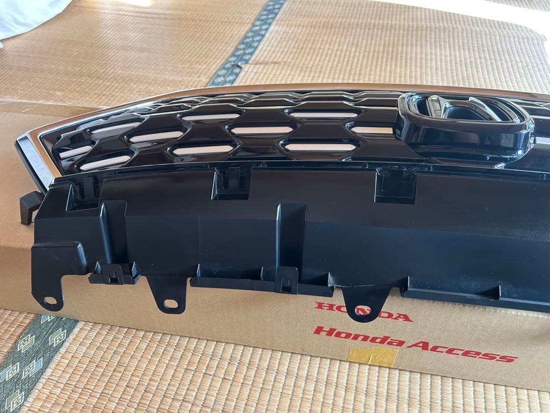 ヴェゼル RV フロントグリル　アーバンスタイル