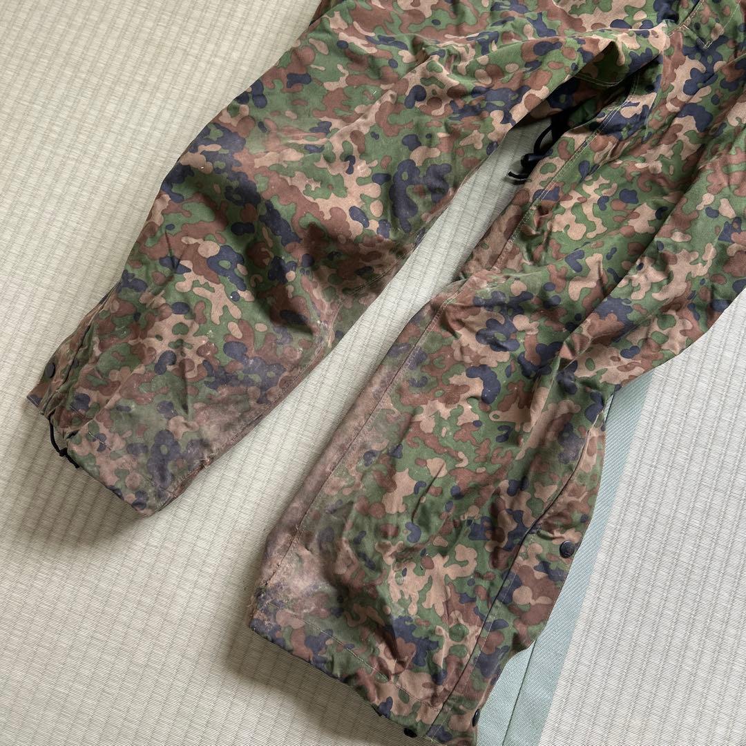 陸上自衛隊　自衛官　防寒具　防寒戦闘外被上下セット　サバゲー