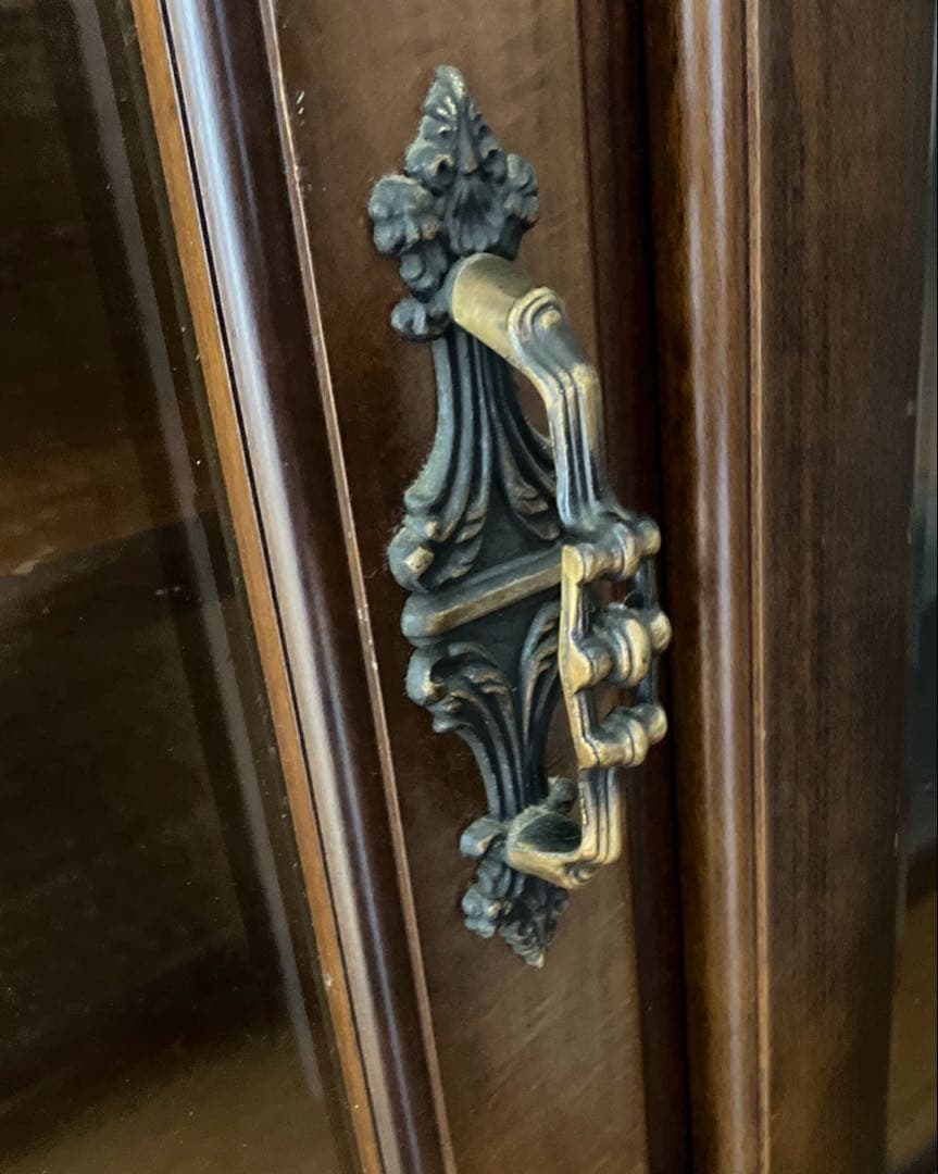 karimoku ガラス扉付きキャビネット　カリモク