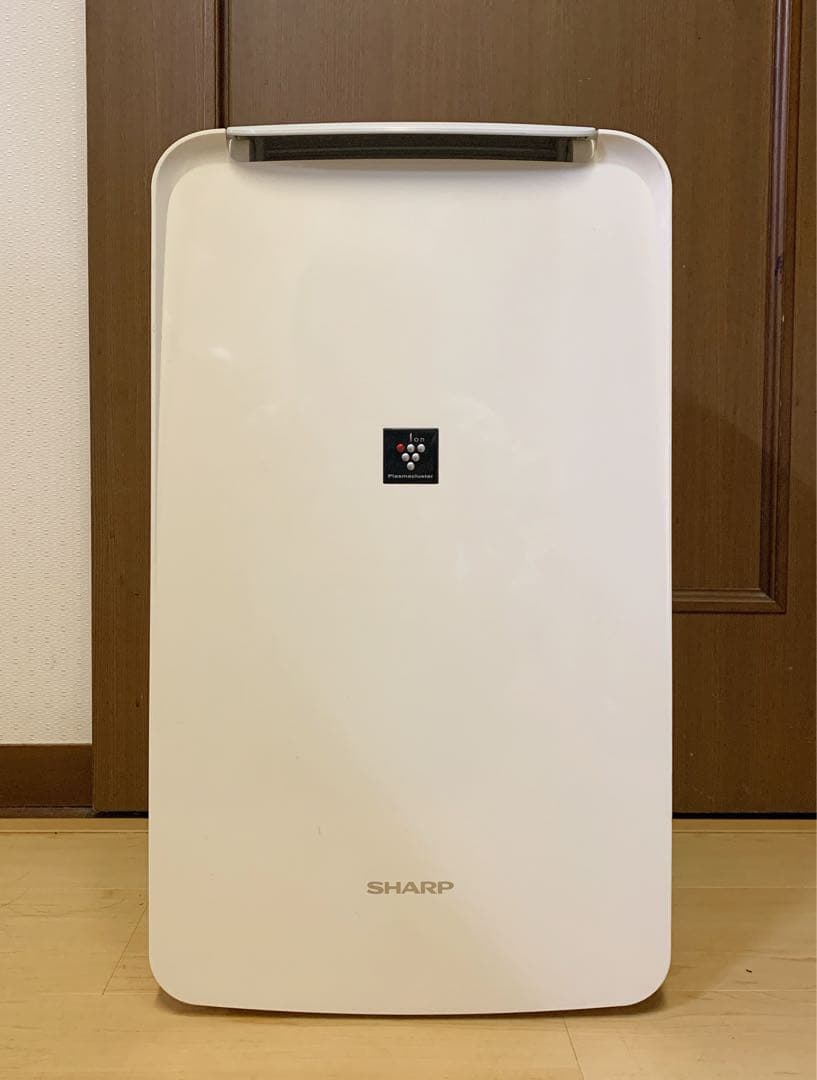 ハル【美品】シャープ 除湿機 衣類乾燥 プラズマクラスター　CV-J71