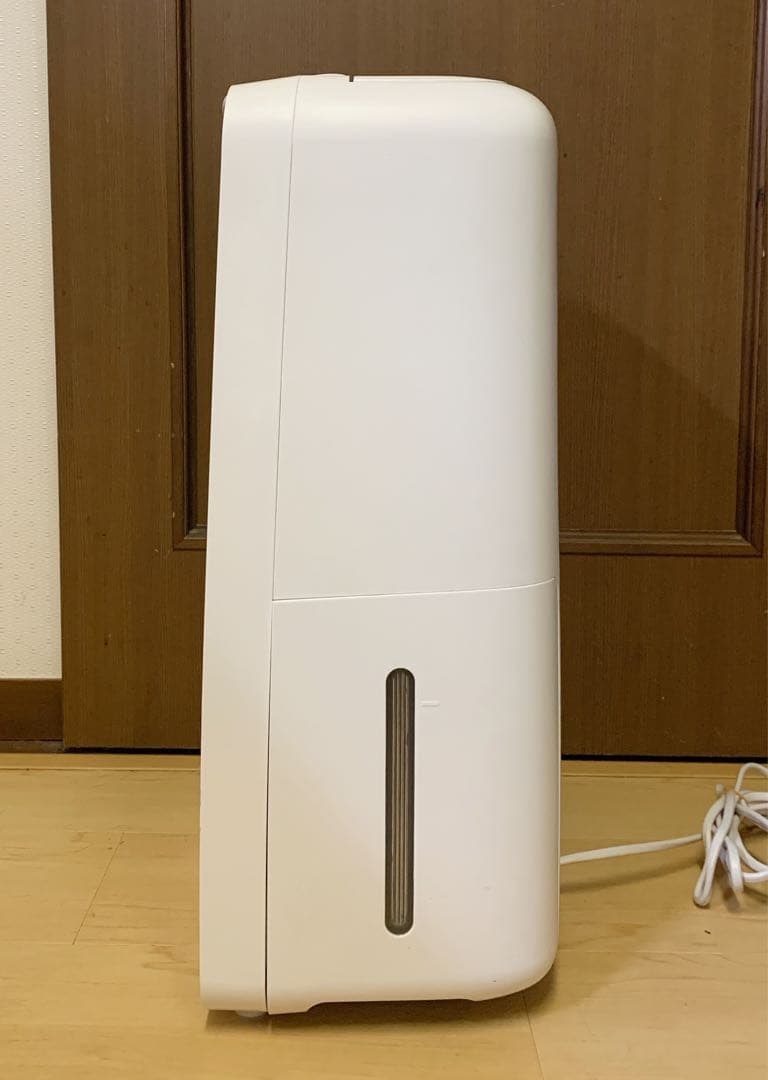 ハル【美品】シャープ 除湿機 衣類乾燥 プラズマクラスター　CV-J71