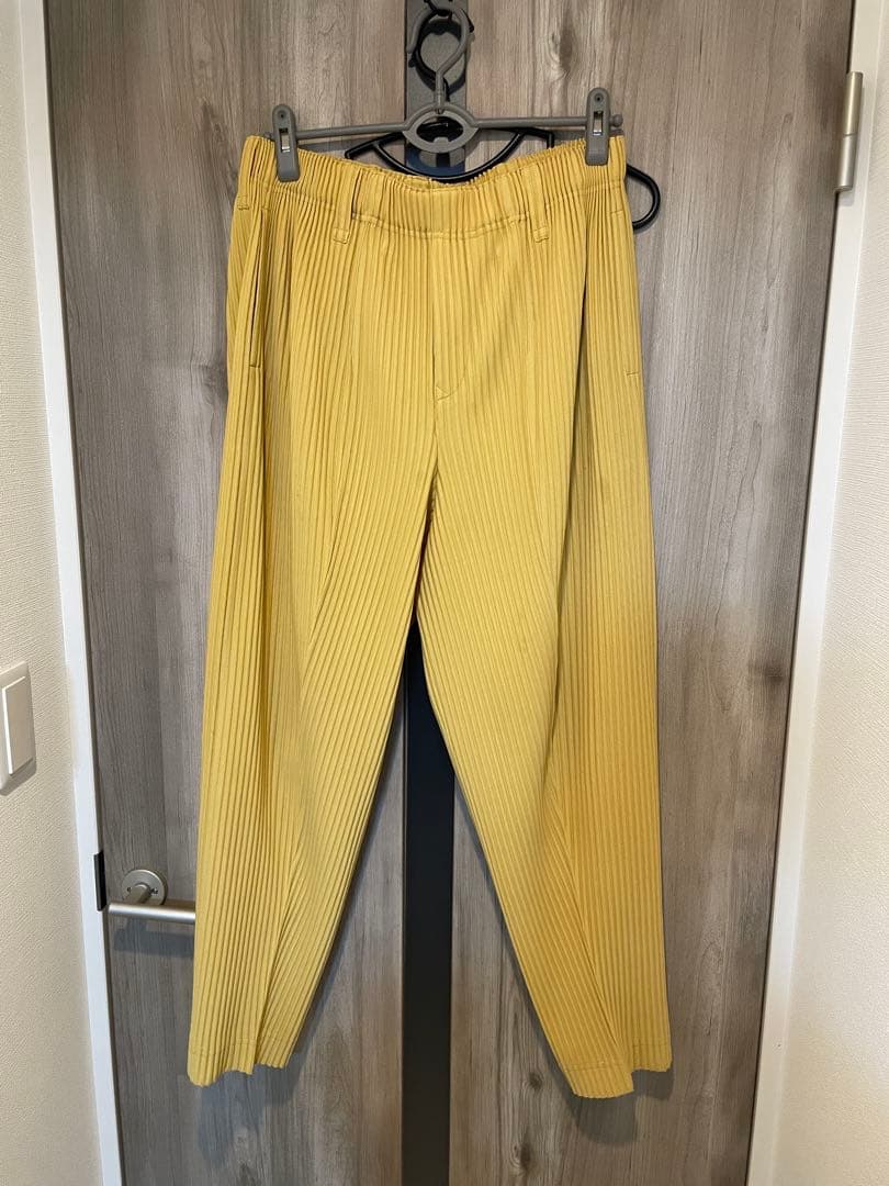 プリーツパンツ　センタープレス　オムプリッセイッセイミヤケ　イエロー　サイズ3