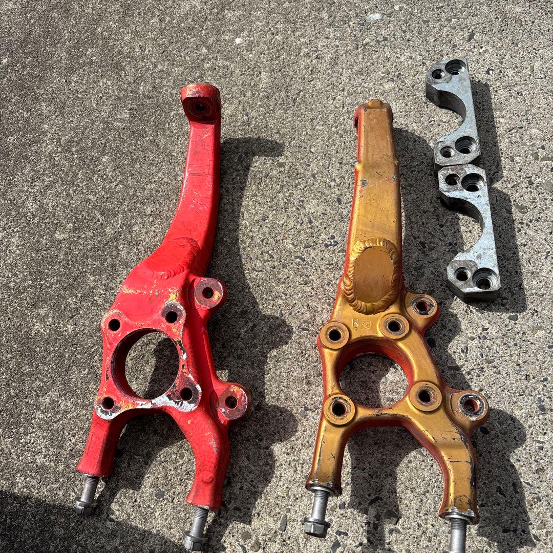 クラウンショートナックル